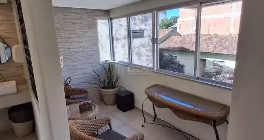 Apartamento com 2 quartos para alugar na Rua Barão da Lagoa Dourada, 119, Centro, Campos dos Goytacazes