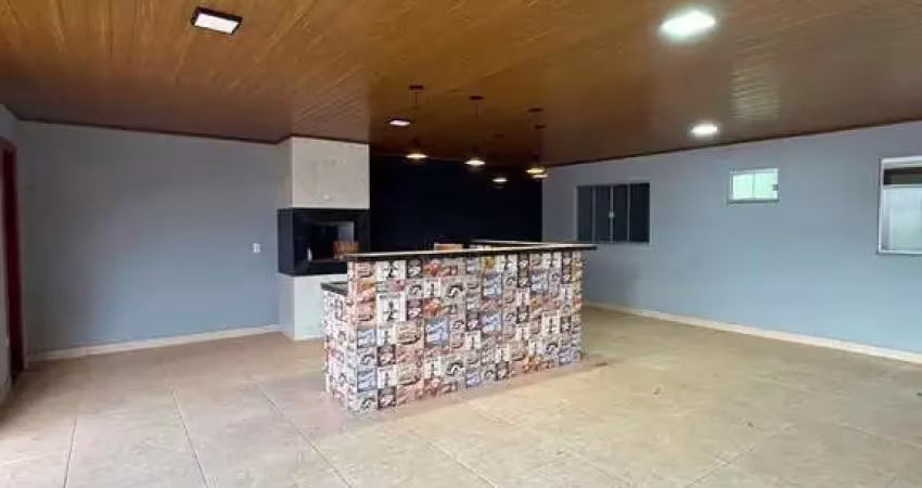 Casa com churrasqueira e 2 quartos por r$280mil  -  campo grande