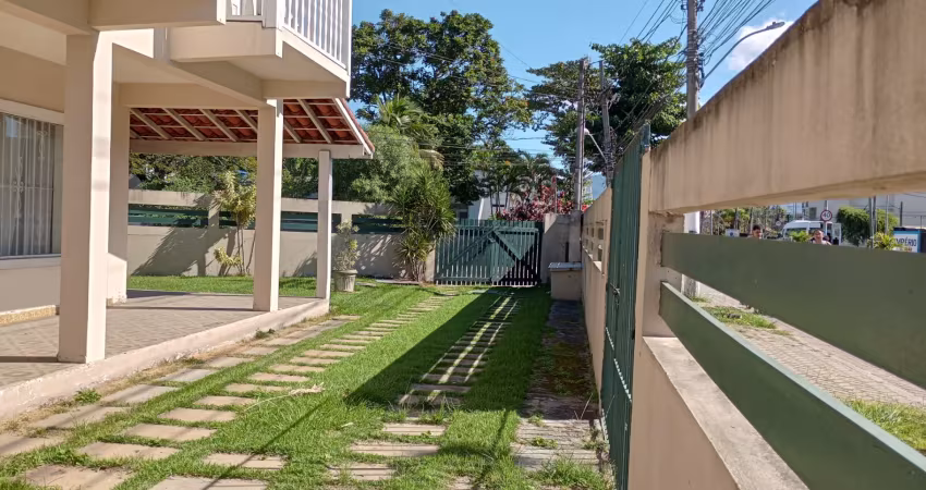 Casa com estilo e localização privilegiada – bosque da praia / rio das ostras