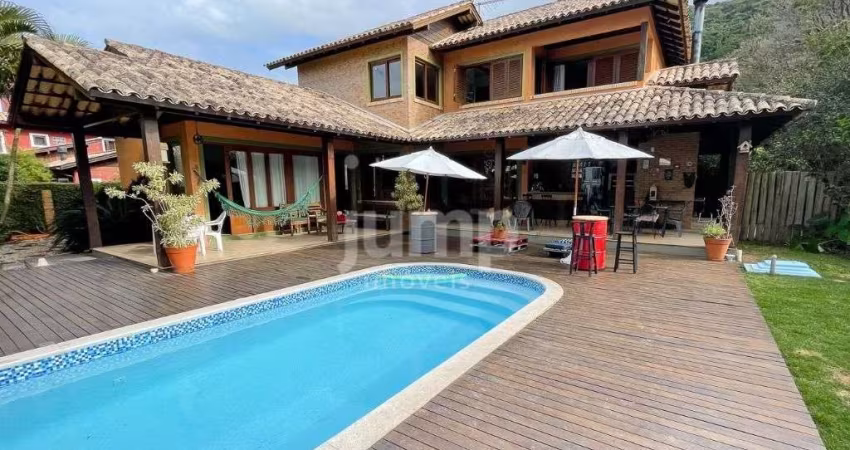 Casa com 3 dormitórios à venda, 263 m² por R$ 2.900.000,00 - Lagoa da Conceição - Florianópolis/SC