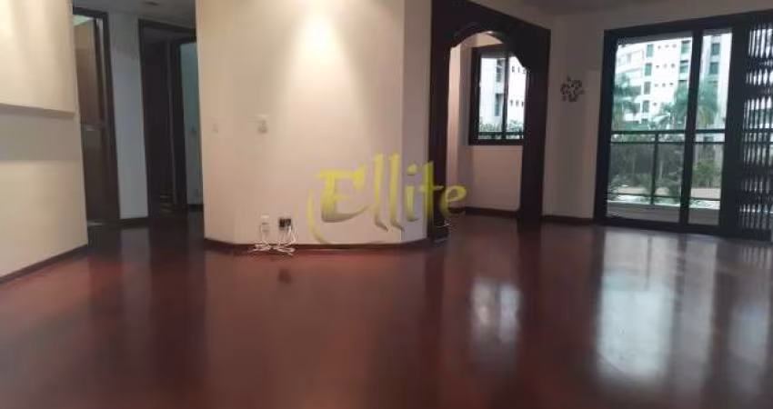 Apartamento semi mobiliado de 03 dormitórios na região de Moema em São Paulo!