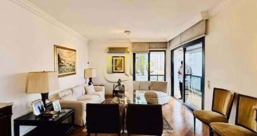 Apartamento sem mobília para locação no bairro Moema, São Paulo!