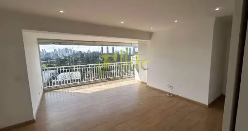 Apartamento para alugar com 03 dormitórios sem mobilia (apenas armários), 450 mts da estação socorro linha esmeralda!