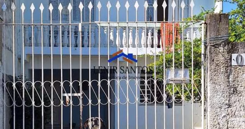 Sobrado 3 quartos sendo 1 suíte bairro Xaxim Curitiba PR