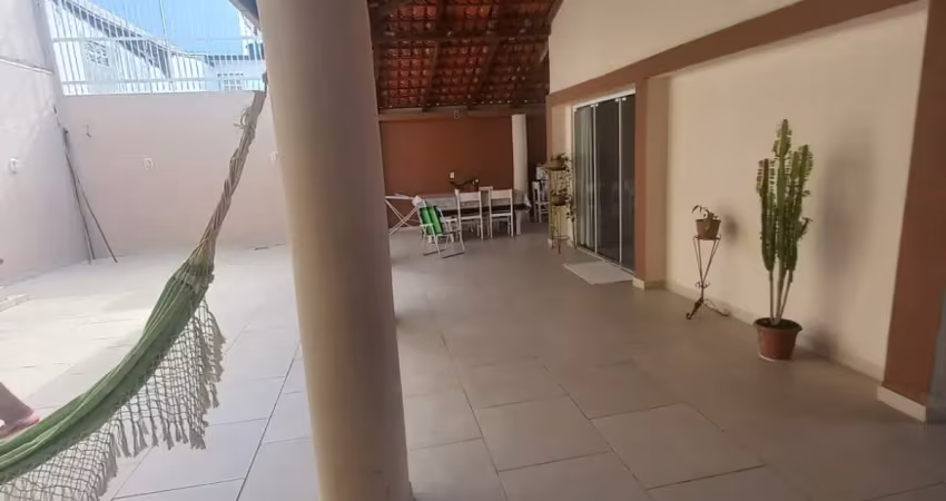 Casa com 3 dormitórios a venda no centro de navegantes sc a venda