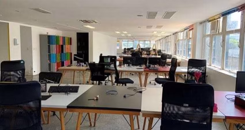 Meia laje comercial (REFORMADA E ALUGADA) na Faria Lima - 448m²