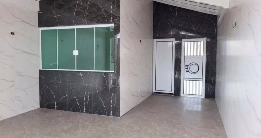 Casa semi-isolada, reformada, no jd imperador - 2 dormitórios