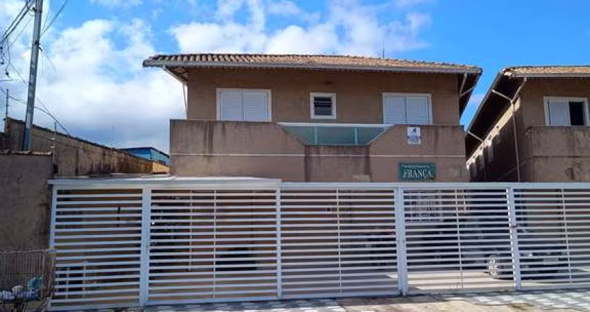 Grande oportunidade! Casa de condomínio à venda no Balneário Esmeralda.