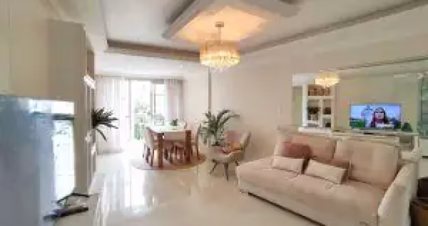 APARTAMENTO MOBILIADO COM 3 QUARTOS SENDO 1 SUÍTE E VISTA PARA PRAÇA NO CENTRO DE FLORIANÓPOLIS