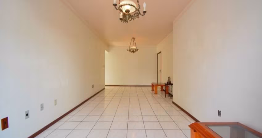 APARTAMENTO AMPLO COM 3 QUARTOS EXCELENTE LOCALIZAÇÃO NO CENTRO DE FLORIANÓPOLIS