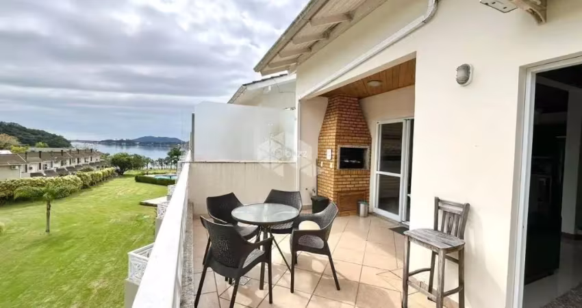Apartamento duplex com 2 dormitórios, sendo 1 suíte,  no porto da lagoa - florianópolis/sc