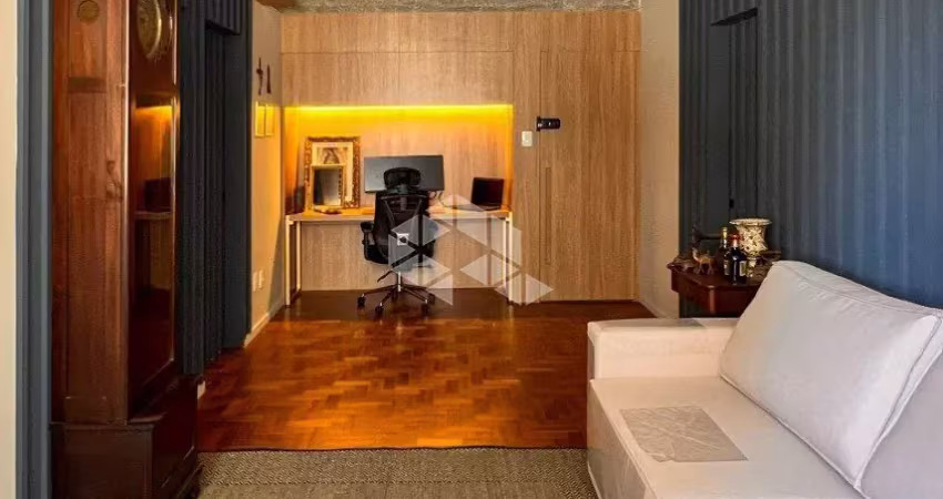 Apartamento reformado de 02 dormitórios/mobiliado e decorado no centro