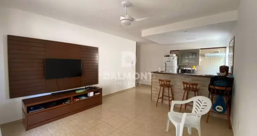 Péro - Cabo Frio - Apartamento com 3 quartos em condomínio em frente a Praia do Peró.