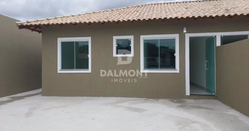 Vila do Peró - Cabo Frio/RJ - Casa com 2 dormitórios à venda, 64 m² por R$ 320.000