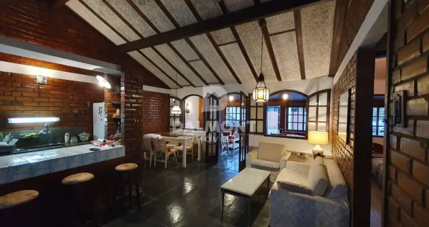 Palmeiras - cabo frio/rj  - casa em condomínio fechado com portaria 24 horas.