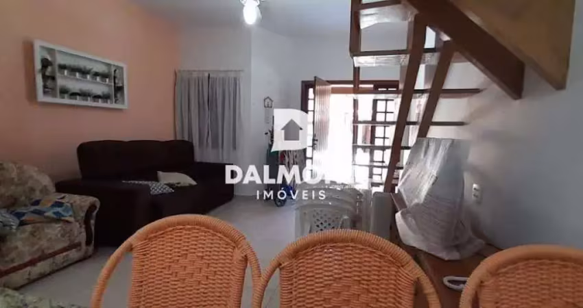 Peró - cabo frio - casa em condomínio a poucos metros da praia do peró