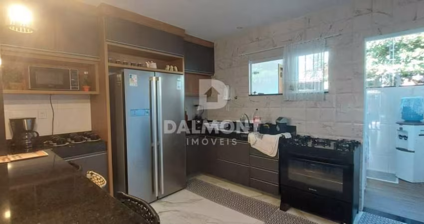Peró - Cabo Frio - Triplex mobiliado, decorado e frente Praia