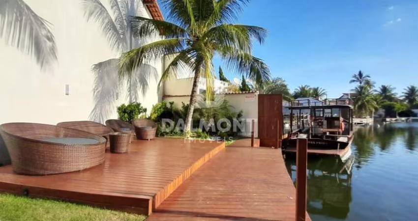 Ogiva - Cabo Frio/RJ - Casa Duplex com 2 suítes em condomínio com área de lazer e vista para o Canal