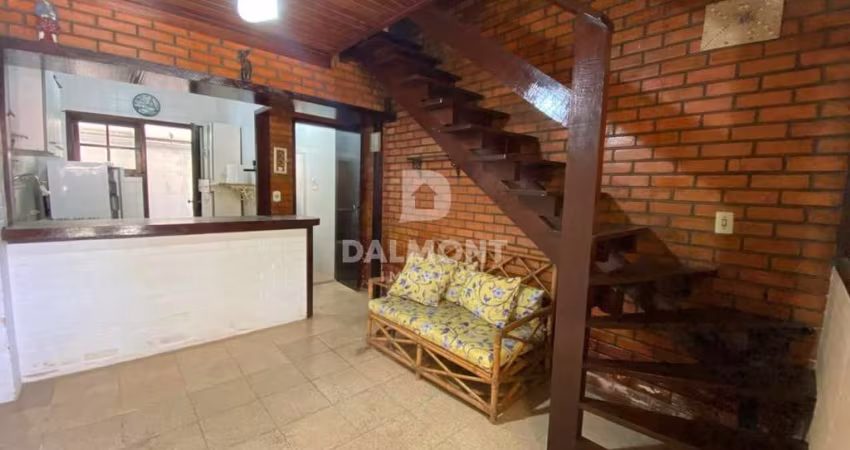 Peró - Cabo Frio - Casa triplex em condomínio fechado