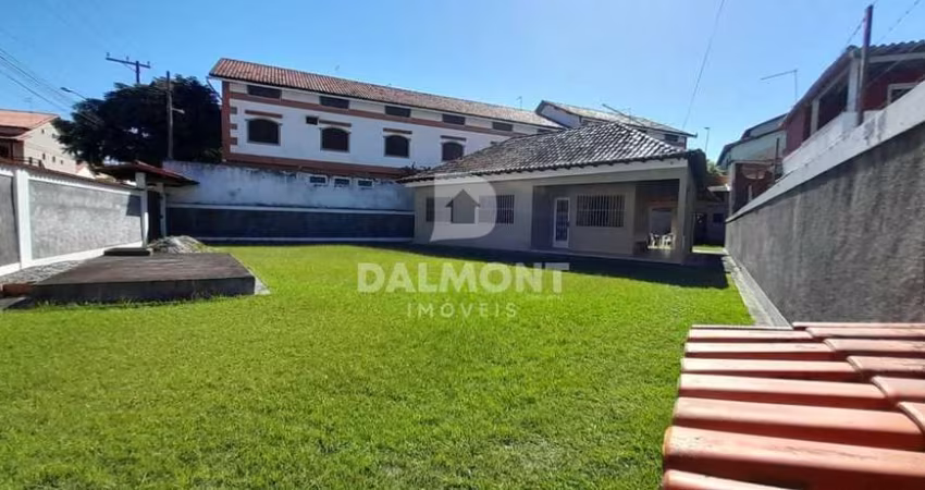 Peró - Cabo Frio/RJ -  Casa independente com quintal