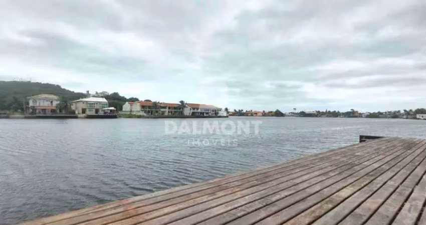 Ogiva - Cabo Frio - Casa alto padrão  - Canal Navegável