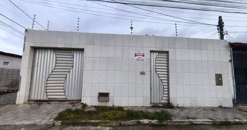 Casa com 3 quartos à venda na Cidade Nova, Feira de Santana 