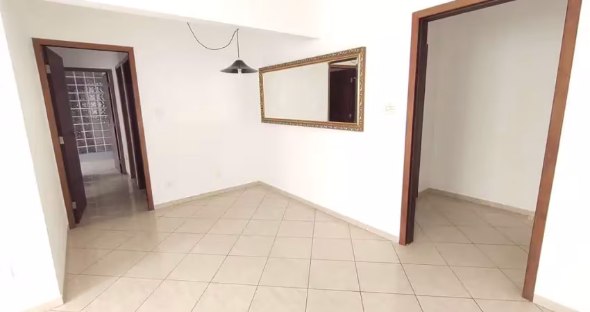 Apartamento no jardim paulista, 2 dormitórios ( 1 suíte), 1 vaga de garagem ( prédio com manobrista e portaria 24hs). excelente localização