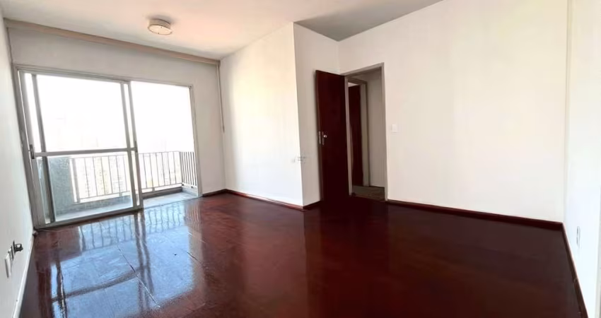 Apartamento com Sacada Perdizes 3 dormitórios, 1 suíte, 2 vagas de Garagem. Edifício com Piscina e Churrasqueira