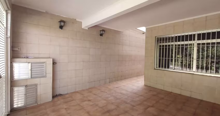 Sobrado com 03 Dormitórios ( 1 Suíte com Terraço), 02 Vagas para automóvel, bairro extremamente arborizado- perto da USP ( Jd Rizzo - Butantã).