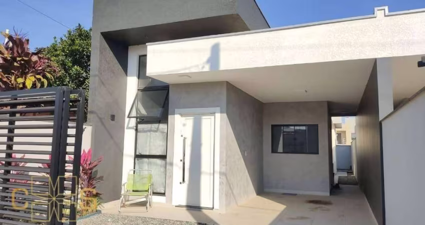 CASA COM 3 QUARTOS PRONTA