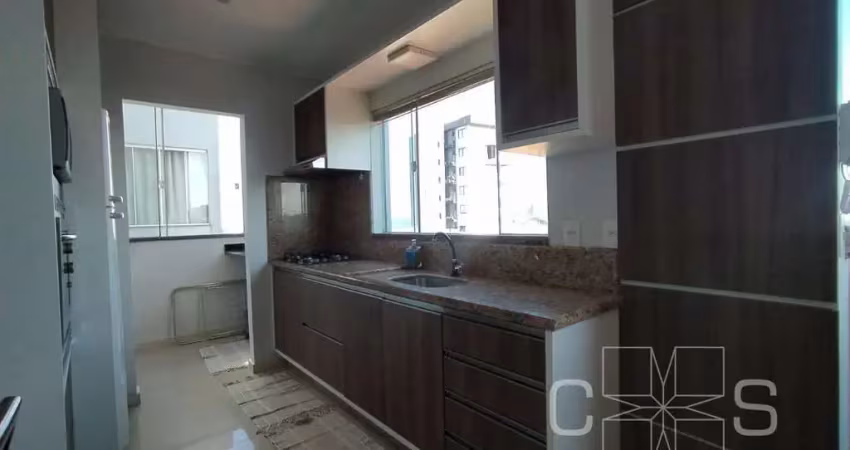 Apartamento com 3 dormitórios à 150 metros da praia