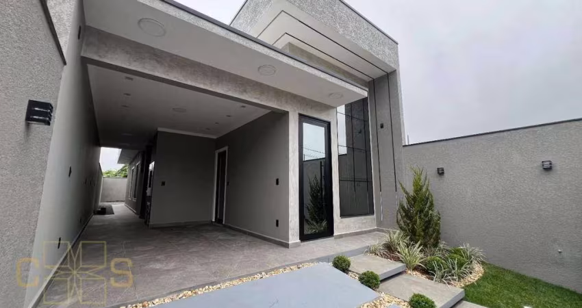 Belíssima casa disponível para venda