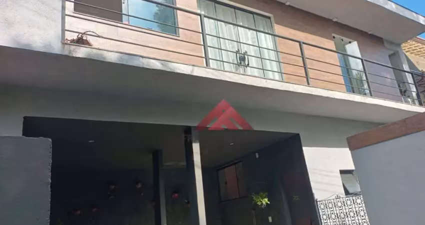 Casa com 3 dormitórios à venda, 350 m² por R$ 950.000,00 - Piratininga - Niterói/RJ