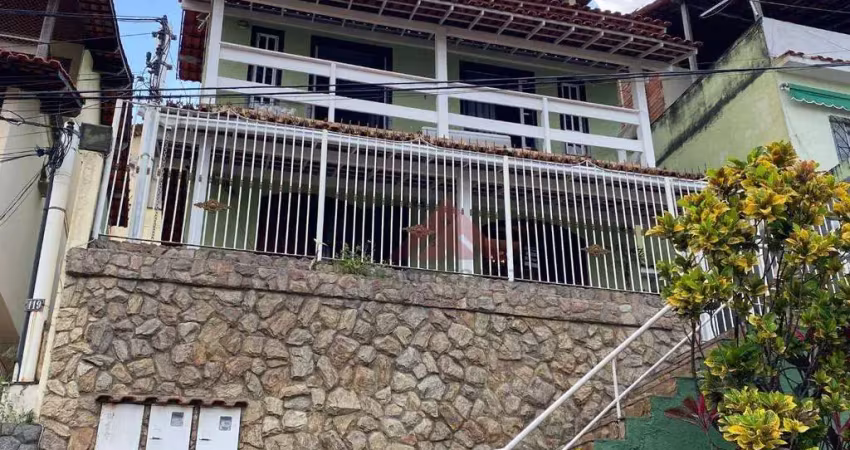 Casa com 3 quartos à venda, 143 m por  478.000 - Venda da Cruz - São Gonçalo-RJ