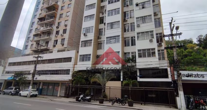 Apartamento 2 quartos no Centro