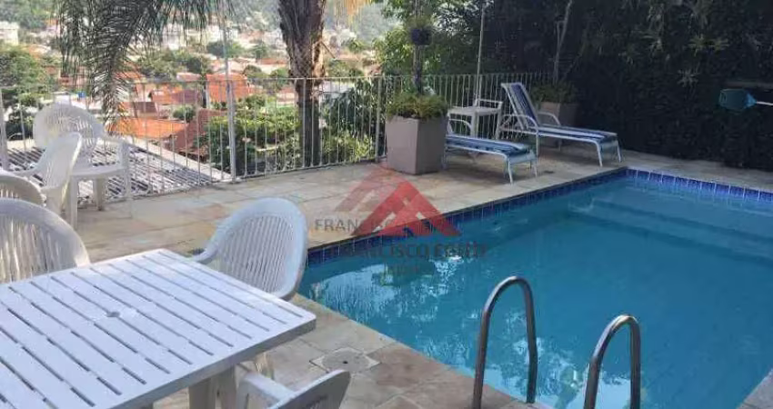 Casa com 4 quartos à venda, 380 m² - São Francisco - Niterói/RJ