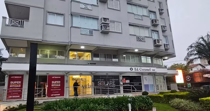 Apartamento mobilado com 01 dormitório em jurere perto do mar