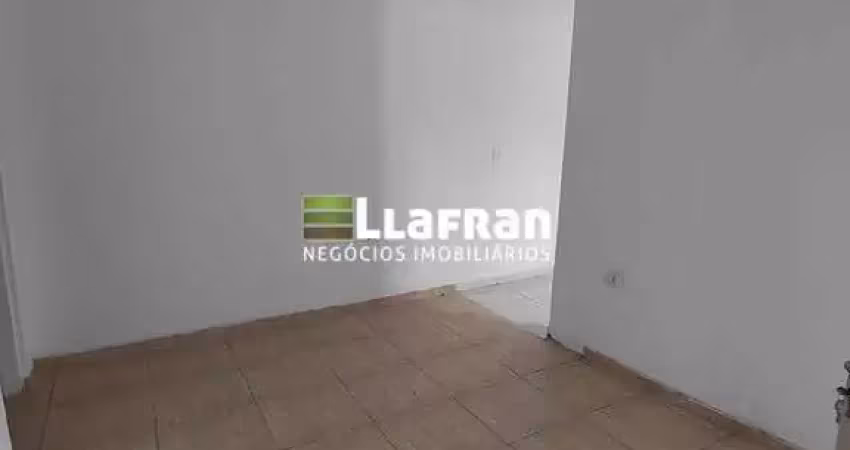 Casa com 2 quartos para alugar na Rua Safira, 0001, Parque Monte Alegre, Taboão da Serra