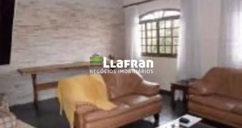 Sobrado de 4 dormitórios Parque Assunção Taboão