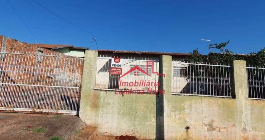 Casa com 3 dormitórios à venda, 60 m² por R$ 200.000,00 - Conjunto Habitacional José Garcia Molina - Londrina/PR