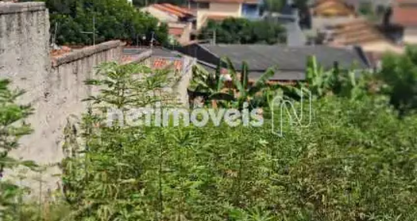 Terreno à venda na Rua Zaire, Canaã, Belo Horizonte