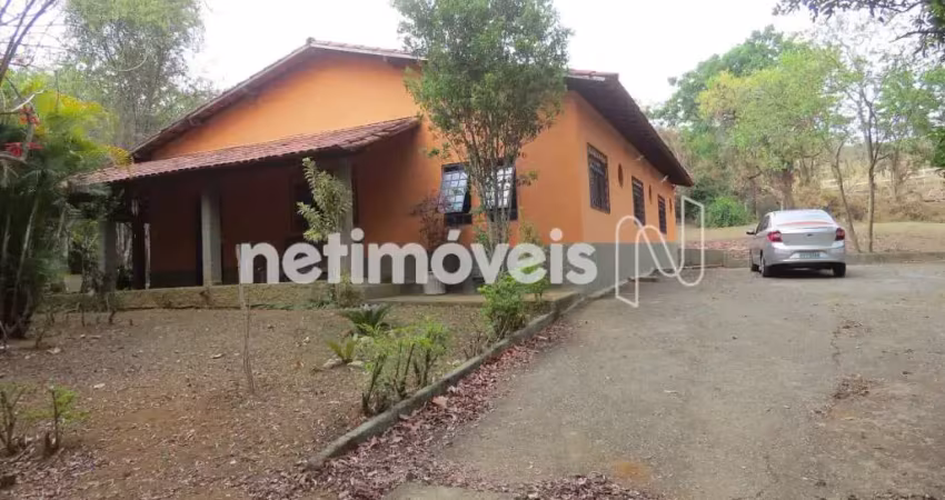 Chácara / sítio com 3 quartos à venda na Rua Lagoa Santa, Centro, Confins