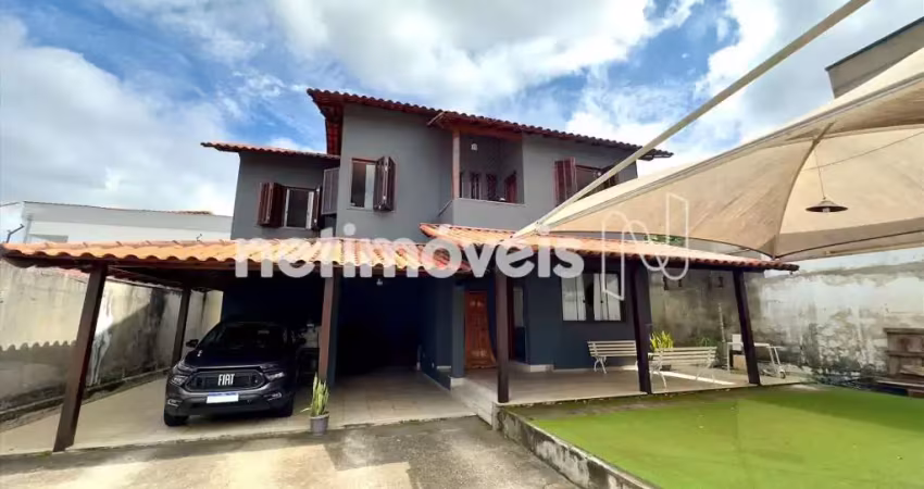 Casa com 3 quartos à venda na Rua Arildo Valadão, Braúnas, Belo Horizonte