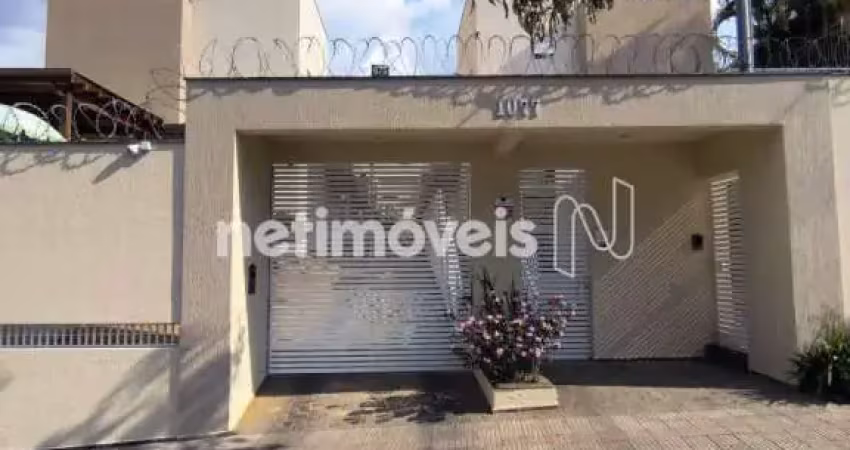 Casa com 3 quartos para alugar na Rua das Canárias, Santa Amélia, Belo Horizonte