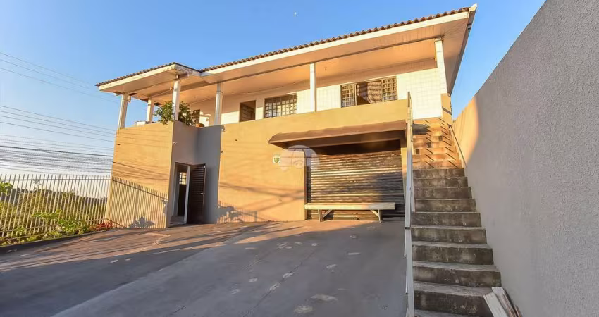 Casa com 3 quartos à venda na Avenida Arapongas, 536, Vila Gilcy, Campo Largo