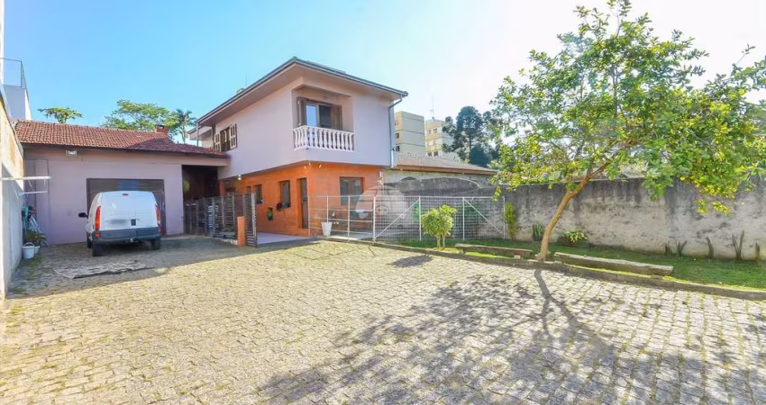 Casa com 3 quartos à venda na Rua Diógenes do Brasil Lobato, 751, Tingui, Curitiba