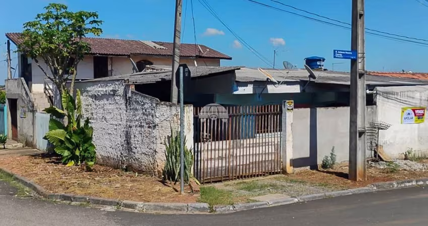 Casa com 3 quartos à venda na Rua Oito de Maio, 610, Alto Boqueirão, Curitiba