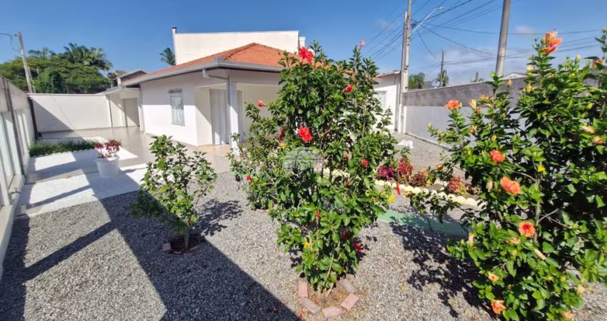 Casa com 3 quartos à venda na Rua Dom Pedro II, 372, Centro, Guaratuba