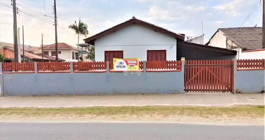 Casa com 3 quartos à venda na Avenida das Margaridas, 1352, São José, Itapoá