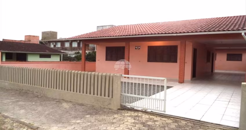 Casa com 3 quartos para alugar na Rua Maria De Lourdes Sanches, 1196, Centro, Itapoá
